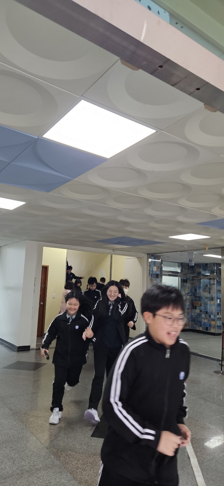 언동중학교