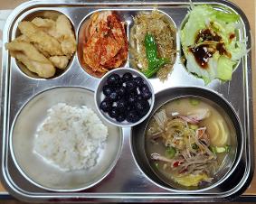 26.4.2  급식사진